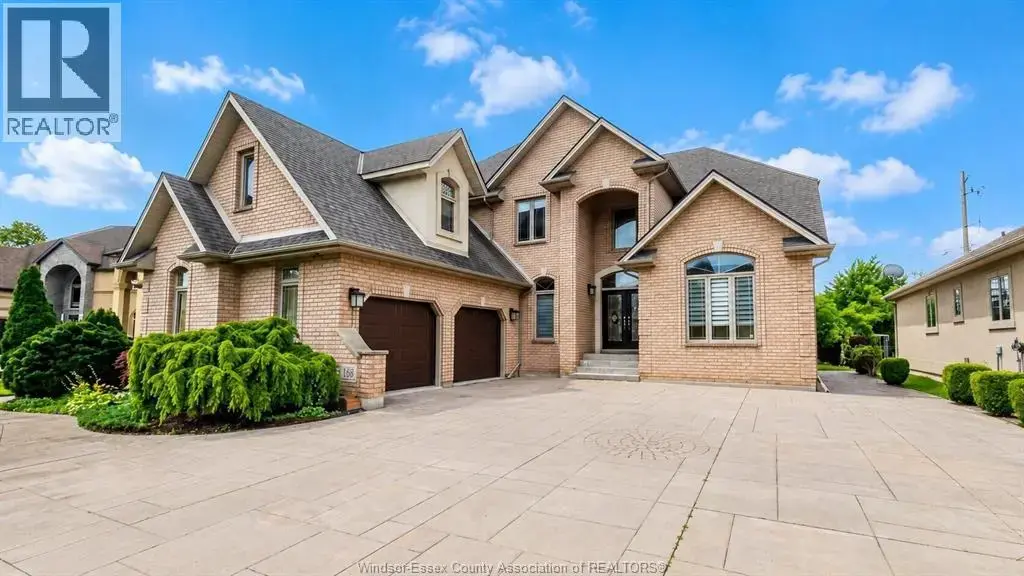 380 Shoreview Circle, Windsor